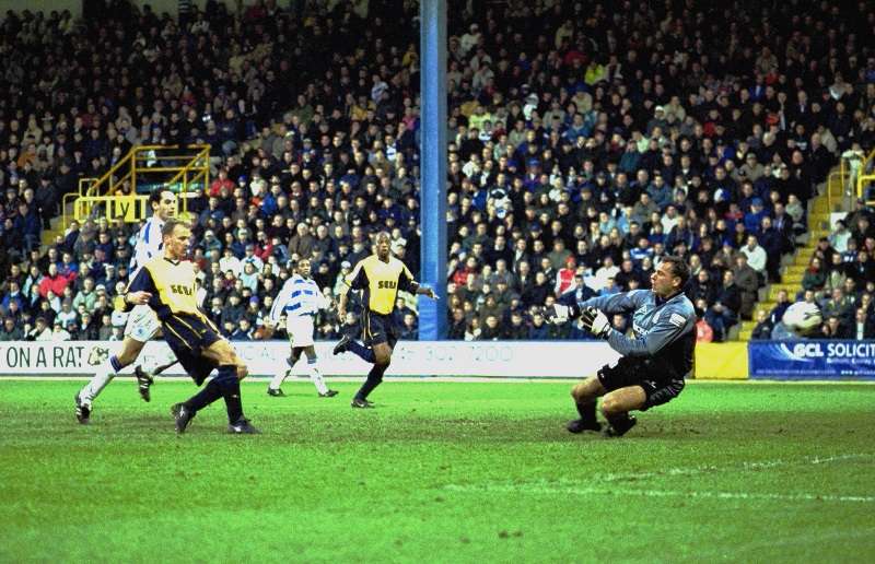 Football - AXA Sponsored FA Cup, 4th Round, Queens Park Rangers v Arsenal, 27/1/01 Arsenal's Dennis Bergkamp scores against QPR Mandatory Credit: Action Images / Michael Craig