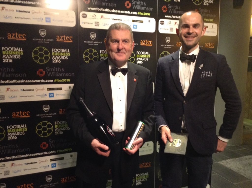 Andy Sallnow, (Right) Head of Sports Events at Prostate Cancer UK, collecting the award