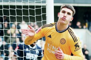 Maresca salutes