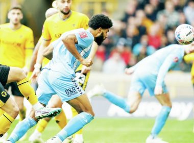 Robins lauds