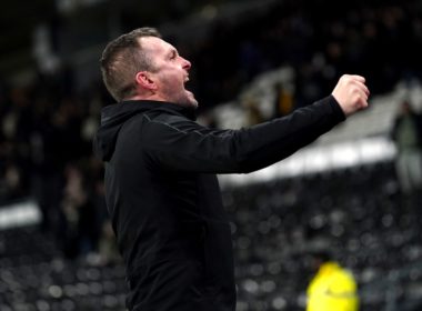 Jones praises