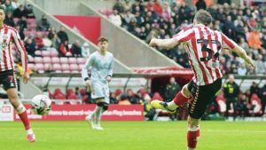 TECHNIQUE: Trai Hume volleys Sunderland ahead PICTURE: Alamy