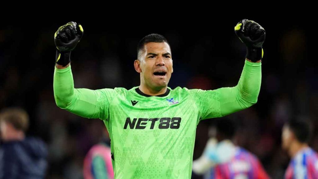 Crystal Palace goalkeeper Walter Benitez celebrates
