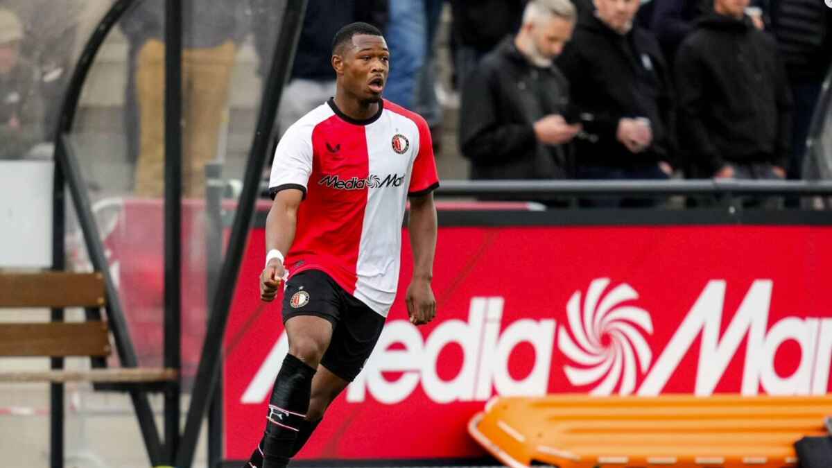 Zepiqueno Redmond of Feyenoord