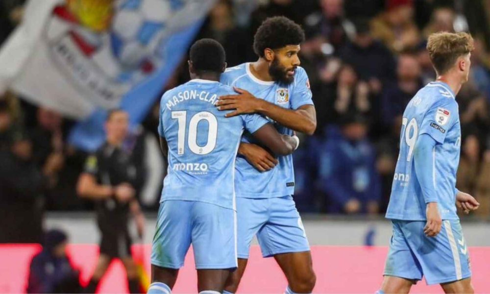 Ellis Simms celebrates his second goal of the afternoon for Coventry City