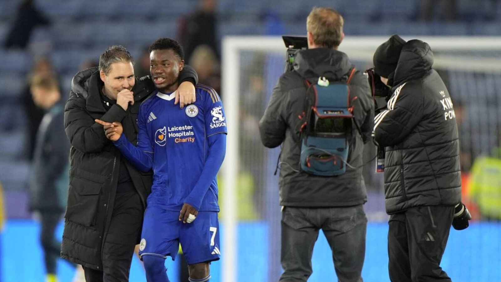 Leicester City manager Marti Cifuentes chats with Abdul Fatawu post-match
