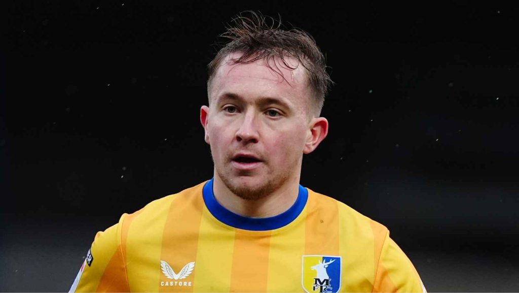 Mansfield Town’s Louis Reed