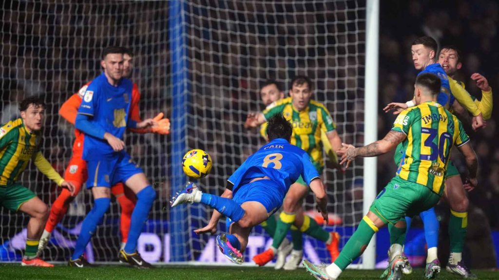 Birmingham City&rsquo; Paik Seung-ho goes for goal with a diving header against West Bromwich Albion