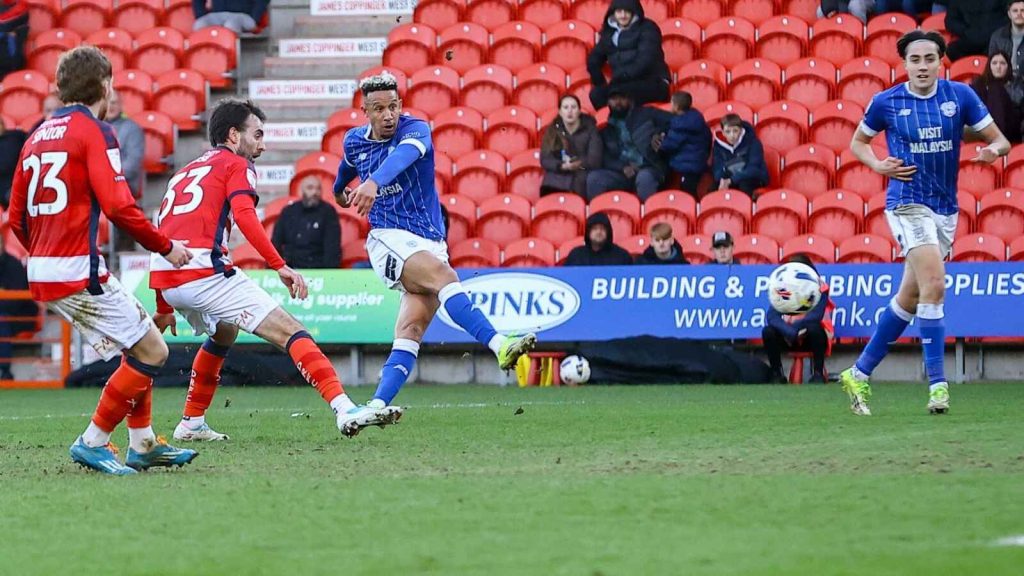 Callum Robinson fires home Cardiff City’s fourth