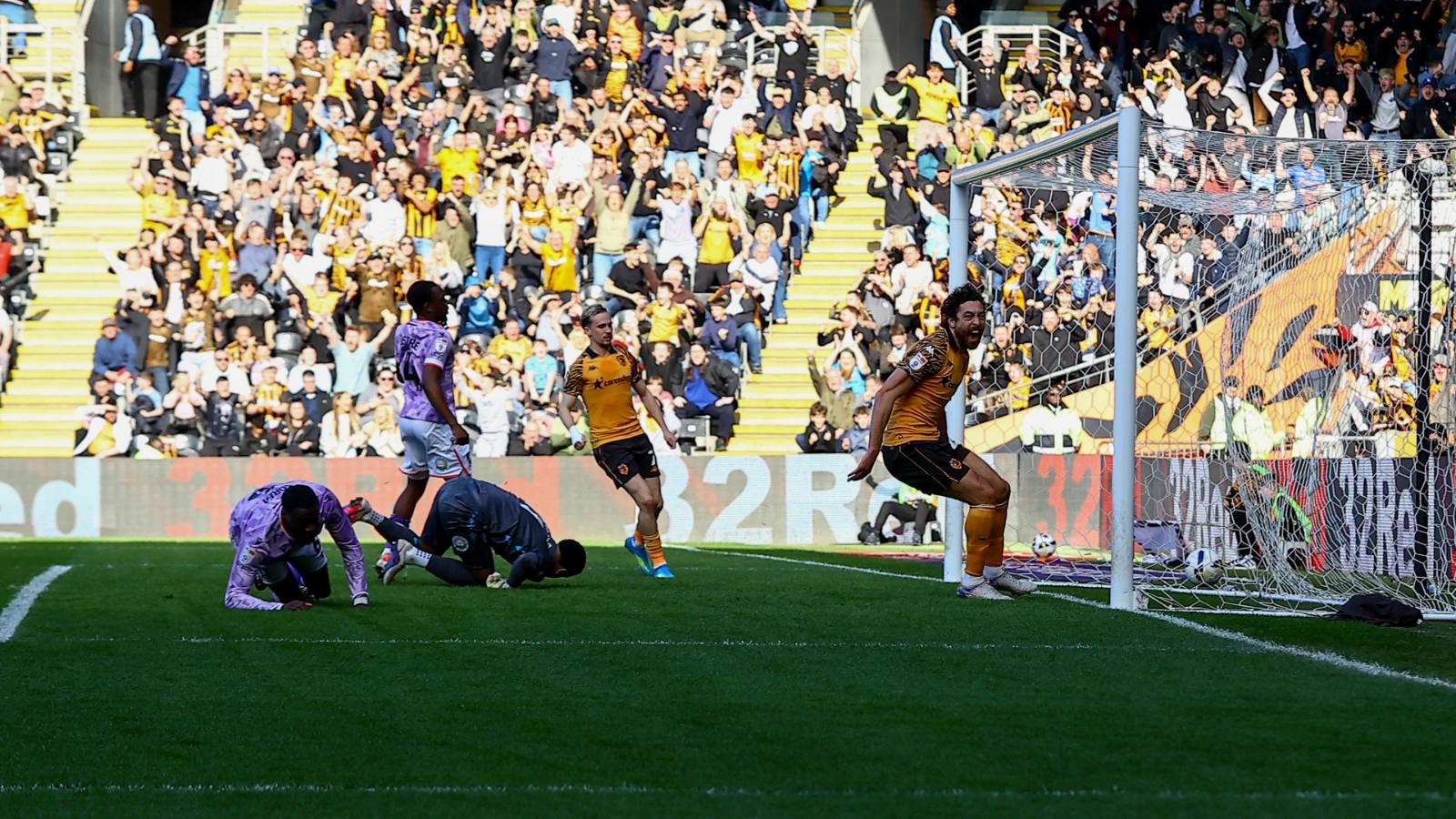 Matt Crooks enjoys his equaliser for Hull City
