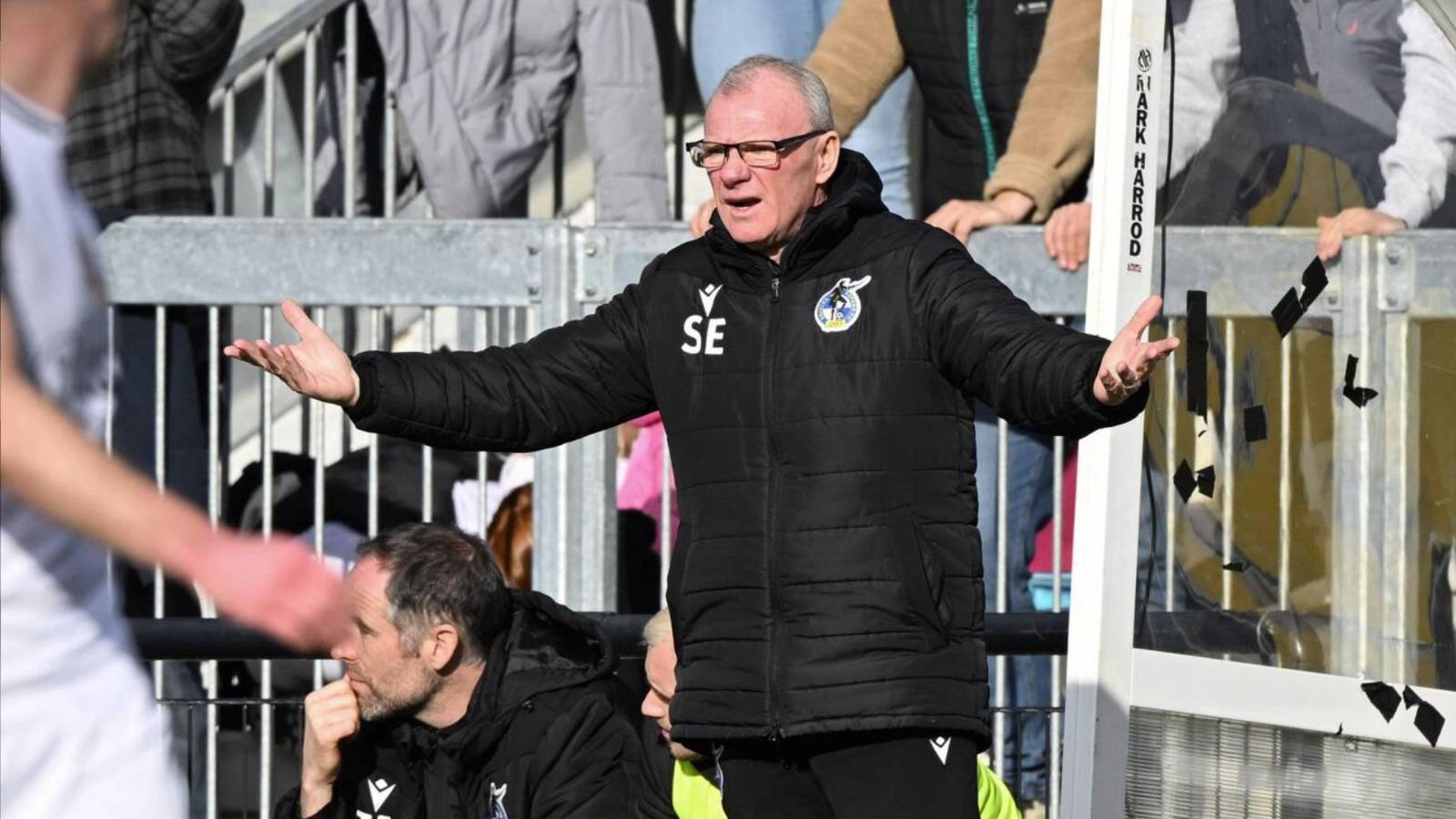 Steve Evans will hold talks with the Bristol Rovers hierarchy to decide his future beyond this season.