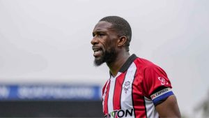 Lincoln City defender Tendayi Darikwa