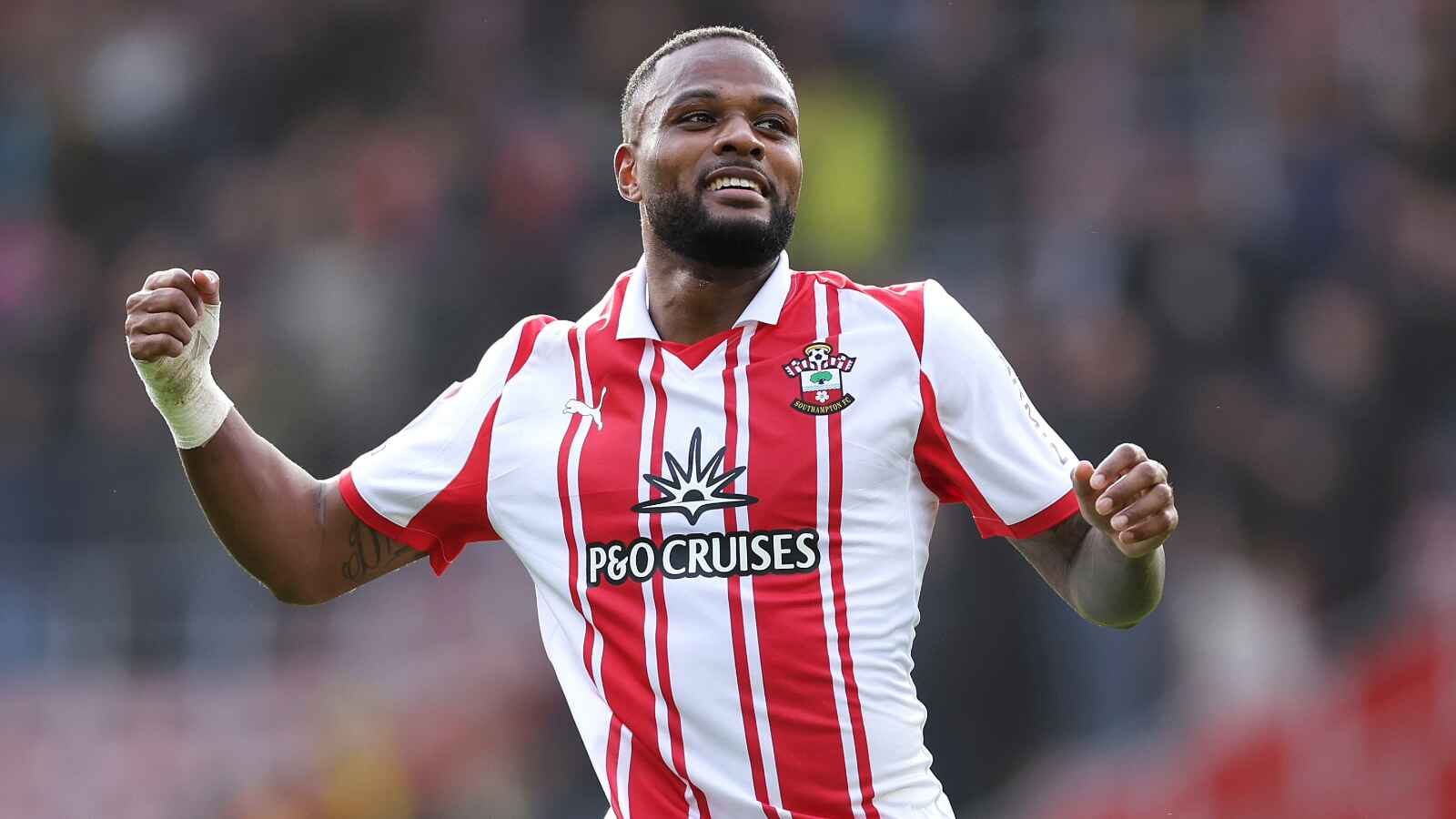 Southampton’s Cyle Larin celebrates