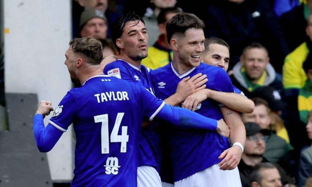 Ipswich Town’s George Hirst, right, celebrates his goal with his team-mates