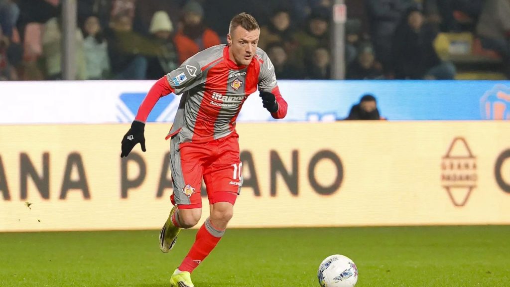 Jamie Vardy in action for Cremonese during his spell in Italy.