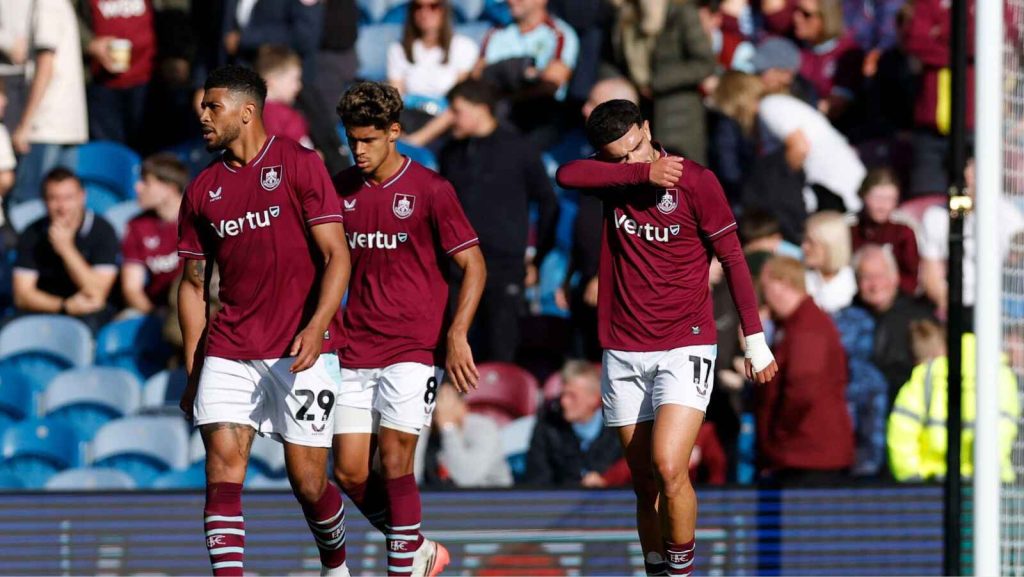 Phil Bardsley has voiced his concerns over Burnley’s difficult start to the Championship season.