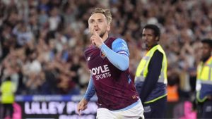 Don Hutchison: West Ham will win promotion in the Championship – but not by a landslide