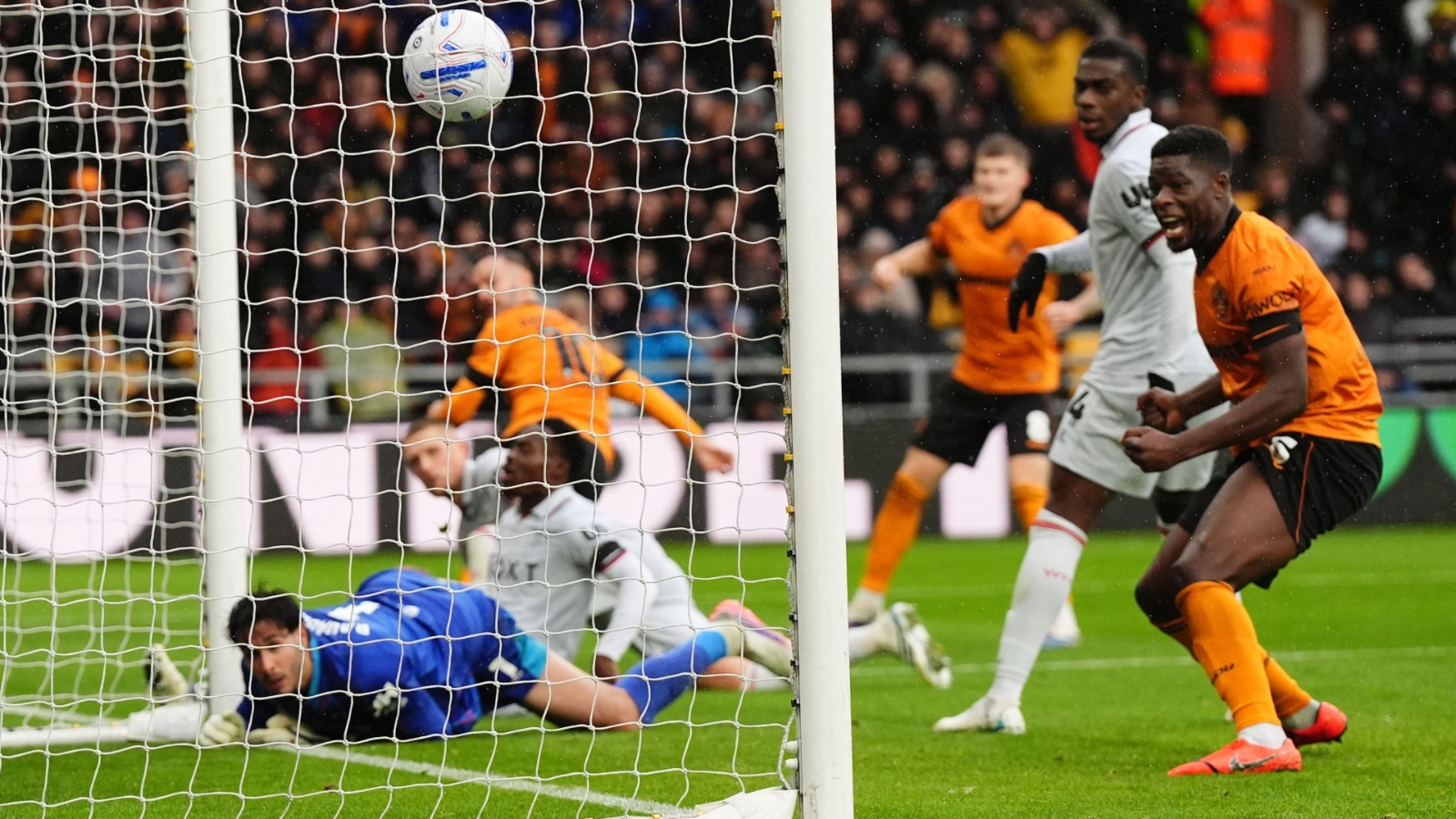 Wolverhampton Wanderers 1-0 Watford: Wolves return to winning ways