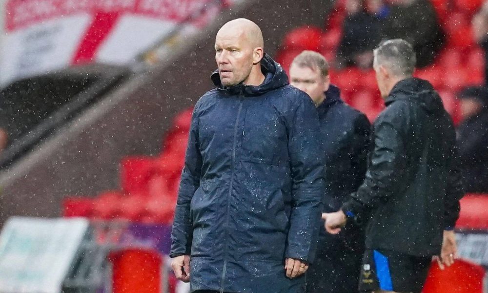Sheffield Wednesday have sacked Henrik Pedersen after questioning the team’s progress and consistency.