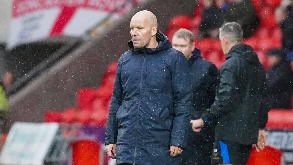 Sheffield Wednesday have sacked Henrik Pedersen after questioning the team’s progress and consistency.