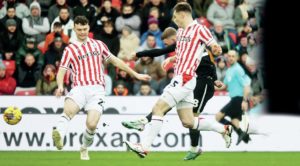 Mowbray lauds