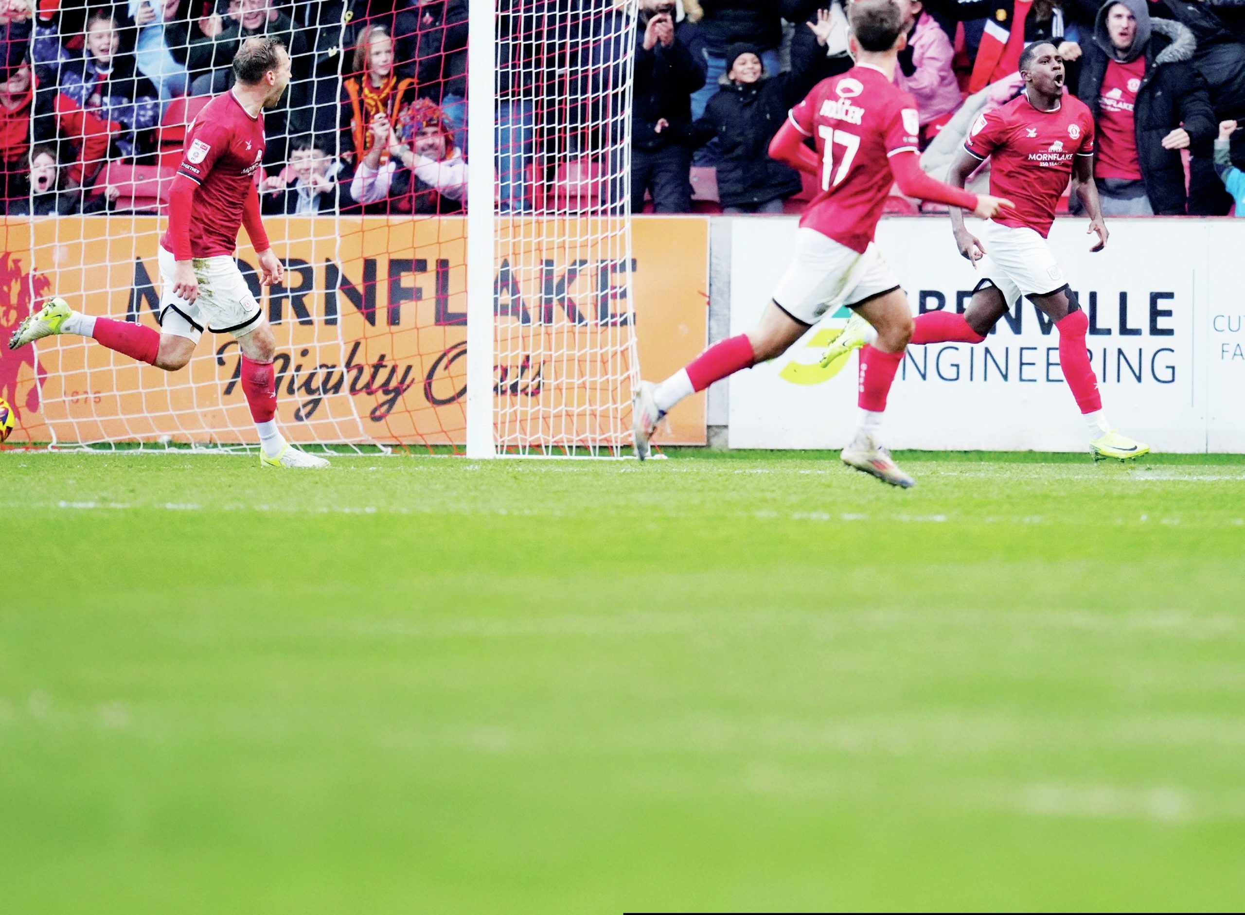 Suspended gaffer