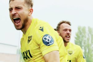 U’S BEAUTY: Michal Helik wheels away after doubling Oxford United’s lead PICTURES: Steve Edmunds