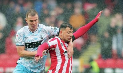 Charlton’s James Bree, left, gets to grips with Sheffield United’s Gustavo Hamer last weekend
