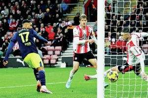 Lewis Dobbin puts Preston North End ahead