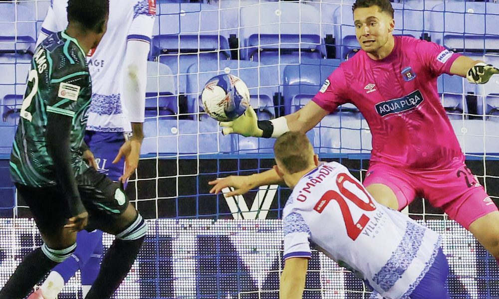 Mark O’Mahony scores Reading’s second