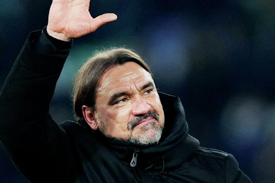 Leeds manager Daniel Farke celebrates his side’s vital midweek win against Chelsea
