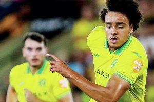 Javon Makama running with the ball