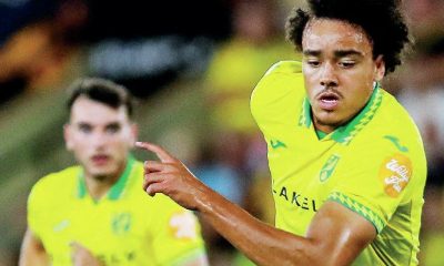 Javon Makama running with the ball