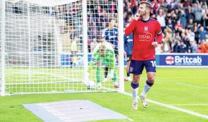 LINDSEY LAUDS NEWBY DISPLAY